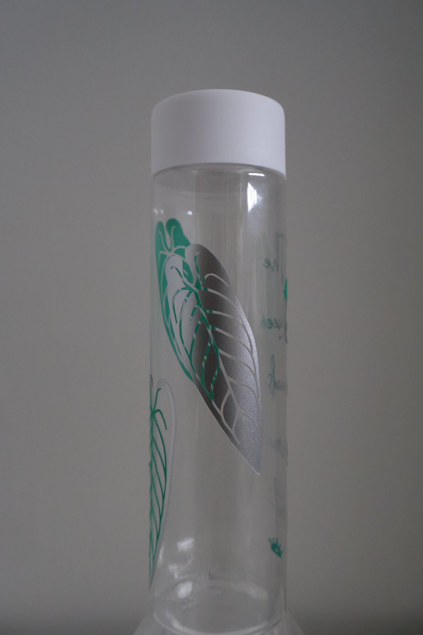 Queen Anthurium plastic water bottle
